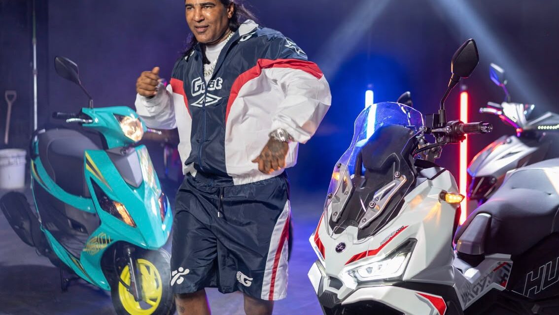 Omega será imagen oficial de marca taiwanesa de motocicletas2026
